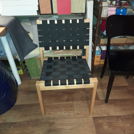 Artek 611 -tuoliin uudet satulavyöt.